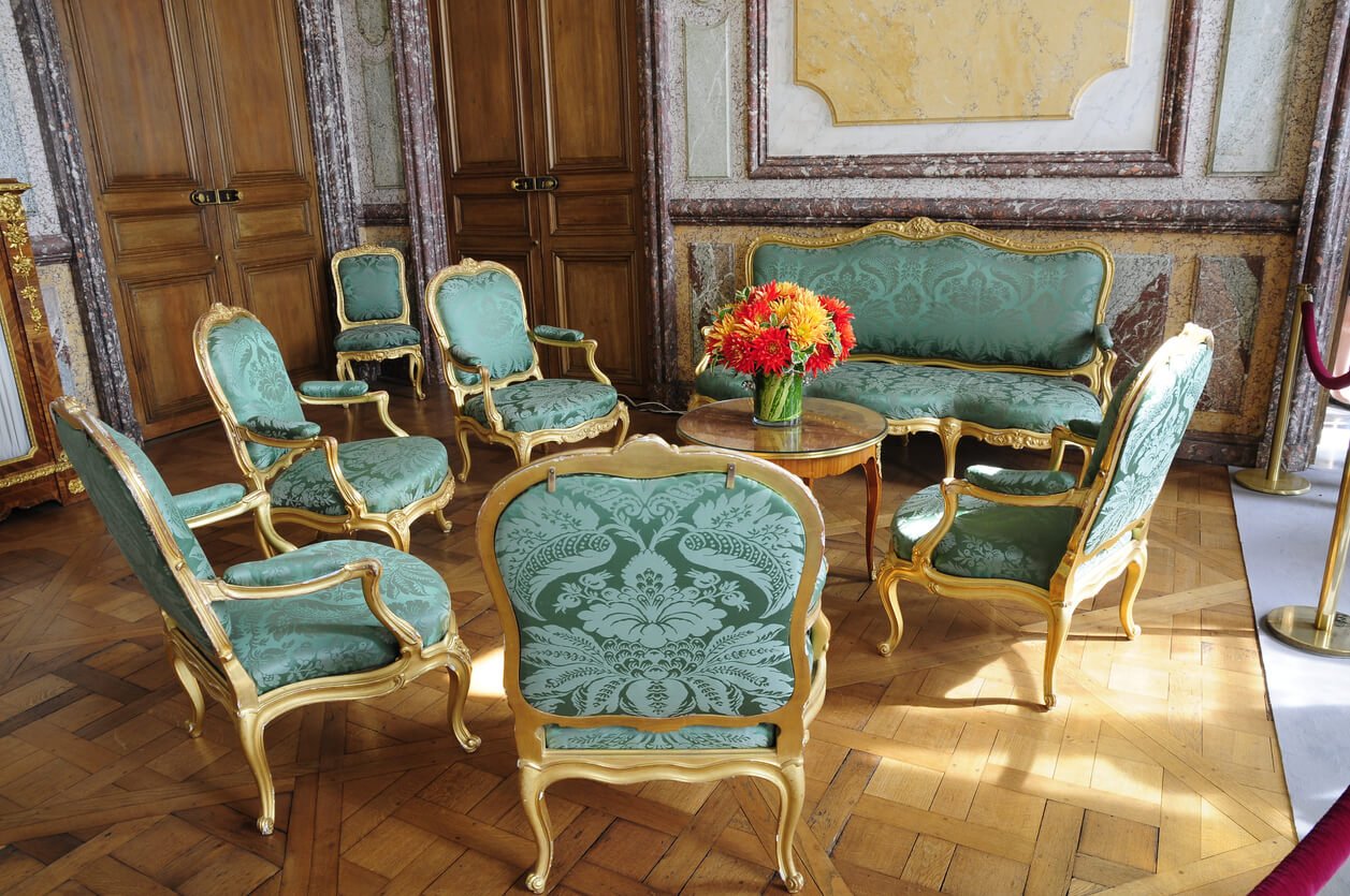 Antiques buyers, antique buyers Naples Florida. Updated 2026