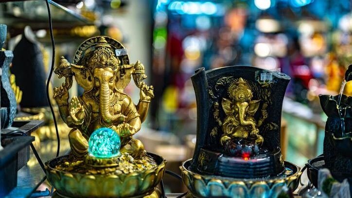 Antiques sales near me Naples. Updated 2026